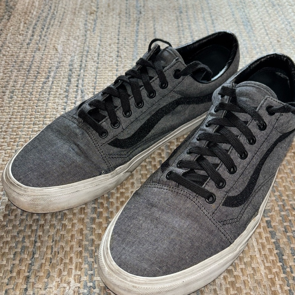 Vans lace up men’s size 13 get and black